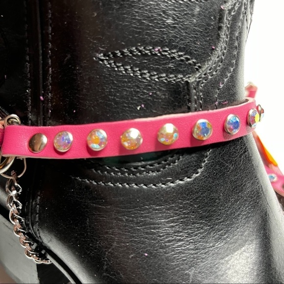 Dangerous ThreadsWestern Boot Chains
